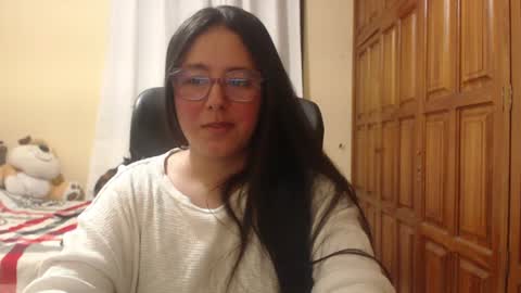 Snapshot of venus_cat_ chatting on 07-15-26, 05:23 Venus online show from 07-15-26, 05:23
