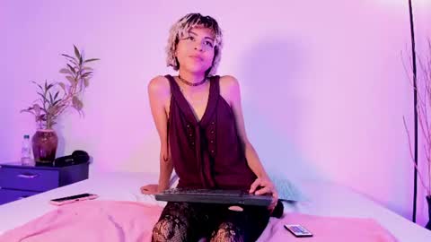 Snapshot of venus_elfie chatting on 06-09-26, 08:53 Venus Elfie online show from 06-09-26, 08:53