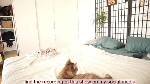Snapshot of venus_in_jeans chatting on 07-28-26, 11:17 Bella online show from 07-28-26, 11:17