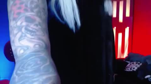 Venus Ink online show from 10-23-25, 05:07