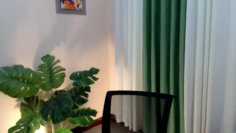 Venus Sunrise Bombshell online show from 01-07-25, 09:46