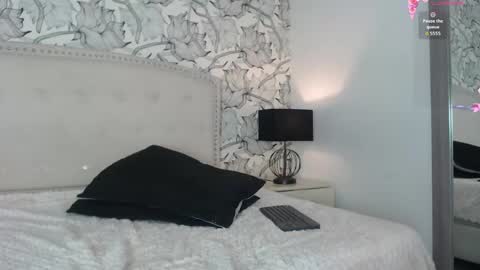 Venus  online show from 04-21-26, 12:00