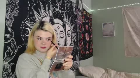 Snapshot of venusastar chatting on 09-30-25, 01:27 Miss Venus online show from 09-30-25, 01:27