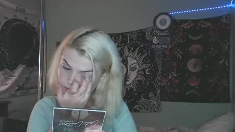 Snapshot of venusastar chatting on 10-22-25, 11:59 Miss Venus online show from 10-22-25, 11:59