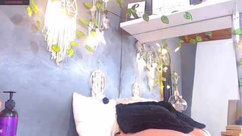 Snapshot of venusbsq chatting on 12-25-24, 07:45 Venus online show from 12-25-24, 07:45