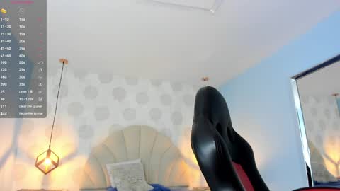 Snapshot of venusgreys1 chatting on 05-09-26, 12:10 VENUS online show from 05-09-26, 12:10