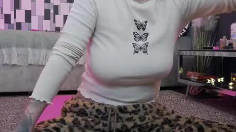 venusinylons online show from 01-13-26, 04:45