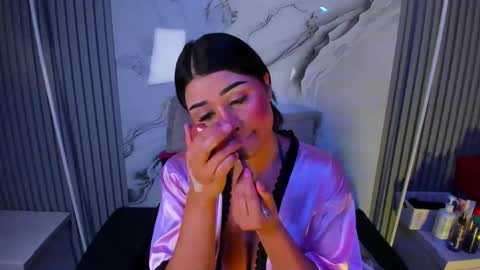 Snapshot of venusowen_ chatting on 04-24-26, 02:08 Venusowen online show from 04-24-26, 02:08