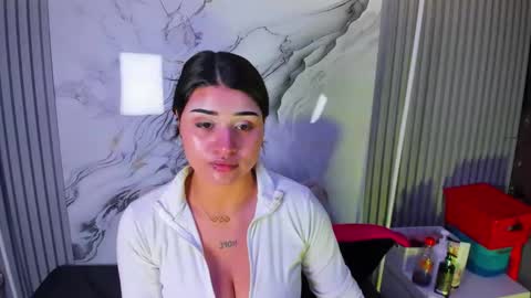 Snapshot of venusowen_ chatting on 05-12-26, 01:52 Venusowen online show from 05-12-26, 01:52