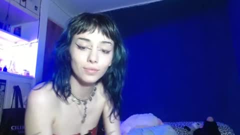 Snapshot of venuss6666 chatting on 12-10-24, 03:30 Venus online show from 12-10-24, 03:30