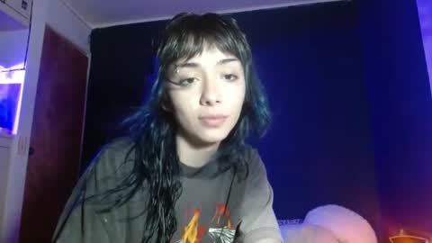 Snapshot of venuss6666 chatting on 12-30-24, 02:42 Venus online show from 12-30-24, 02:42