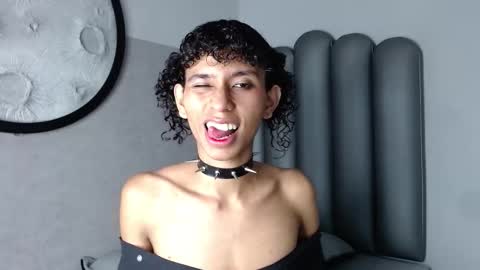 venuss_03 online show from 09-28-25, 03:34