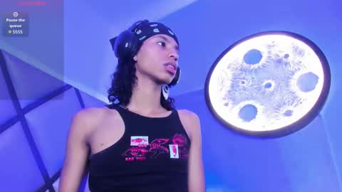 venuss_03 online show from 11-28-25, 03:53