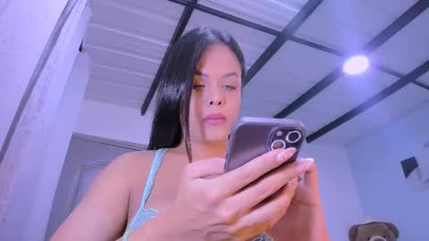 Snapshot of venuzconor chatting on 10-17-25, 06:27 ---Venuz--- online show from 10-17-25, 06:27