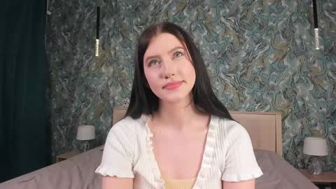 Snapshot of veolasil chatting on 04-22-26, 07:37 Veola online show from 04-22-26, 07:37