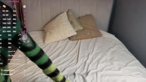 Erica online show from 11-02-25, 08:11