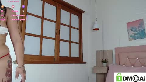 Snapshot of vera_lux chatting on 05-19-26, 09:54 Vera Lux online show from 05-19-26, 09:54