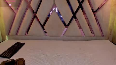 Domelipa  online show from 02-18-25, 02:59