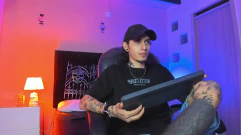 vergil_noir online show from 05-09-26, 04:39