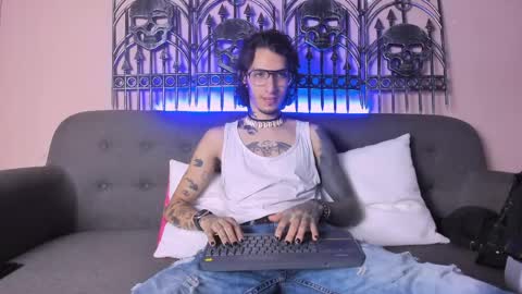 vergil_noir online show from 05-30-26, 03:58