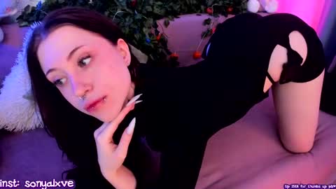 Sonya online show from 02-19-25, 06:33