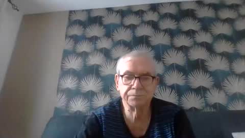 Snapshot of vergne50 chatting on 05-10-26, 05:34 vergne50 online show from 05-10-26, 05:34