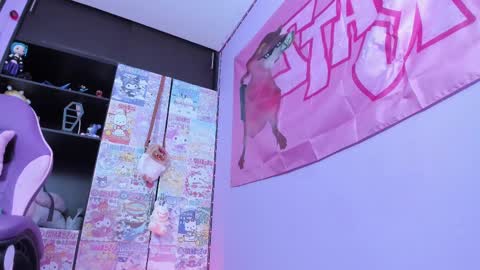     online show from 09-11-25, 12:00