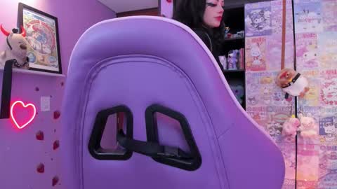     online show from 12-19-25, 12:06