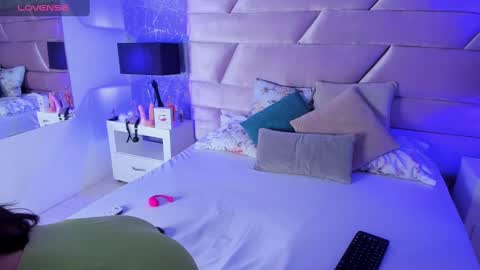 Snapshot of verokax chatting on 02-16-25, 04:20 Vero online show from 02-16-25, 04:20