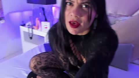 Snapshot of verokax chatting on 02-21-25, 04:07 Vero online show from 02-21-25, 04:07