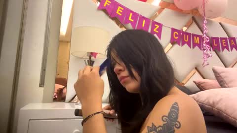 Snapshot of verokax chatting on 09-11-25, 04:23 Vero online show from 09-11-25, 04:23