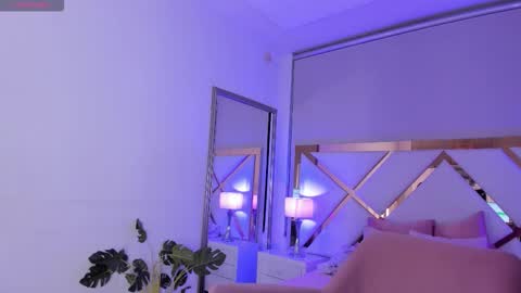 Snapshot of verokax chatting on 12-21-25, 04:08 Vero online show from 12-21-25, 04:08