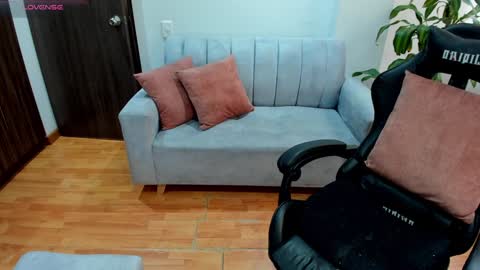 Snapshot of veromars_ chatting on 02-05-25, 03:52 Catalina online show from 02-05-25, 03:52