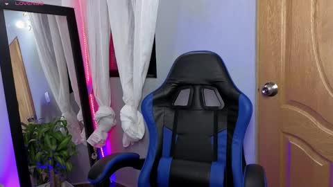 veronica_118 online show from 04-08-26, 02:00