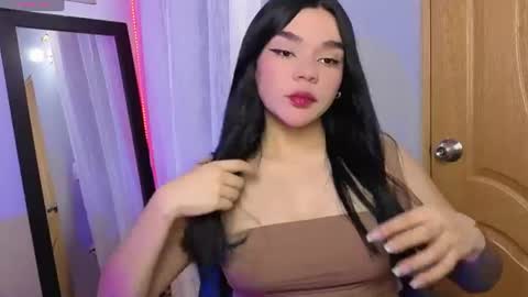 Snapshot of veronica_118 chatting on 07-06-26, 04:20 veronica_118 online show from 07-06-26, 04:20