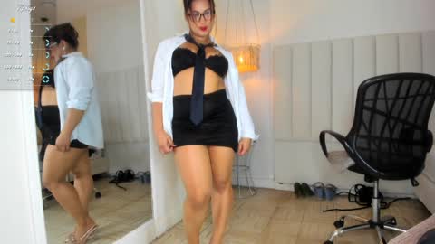 Snapshot of veronica_b07 chatting on 01-16-25, 03:02 Veronica3 online show from 01-16-25, 03:02