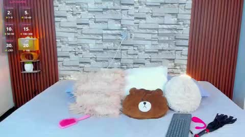 Veronica online show from 03-07-26, 11:13