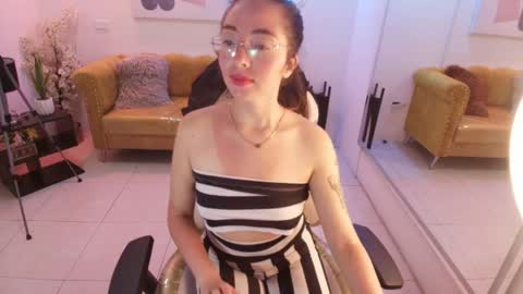 Snapshot of veronica_miiller chatting on 05-12-26, 07:22 veronica online show from 05-12-26, 07:22