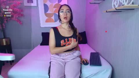 Snapshot of veronica_miiller chatting on 05-25-26, 07:31 veronica online show from 05-25-26, 07:31