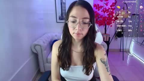 Snapshot of veronica_miiller chatting on 07-22-26, 07:27 veronica online show from 07-22-26, 07:27