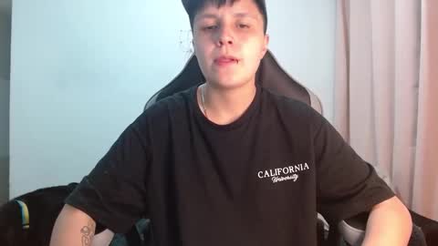 Snapshot of veronicaelite16 chatting on 10-14-25, 02:23 Veronica Clark online show from 10-14-25, 02:23