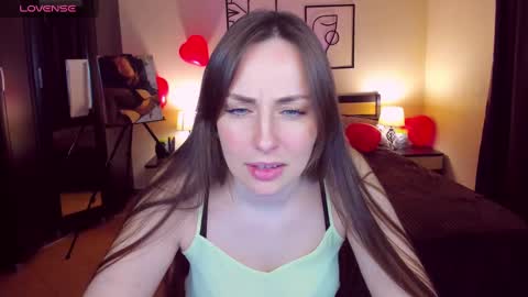 Veronica online show from 02-15-25, 10:44