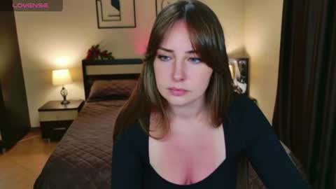 Veronica online show from 06-14-26, 06:15
