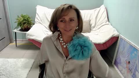 Helen online show from 03-11-25, 08:20