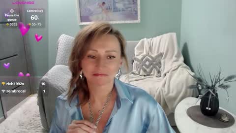 Helen online show from 10-18-25, 06:16