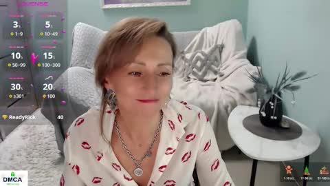 Helen online show from 10-22-25, 07:08