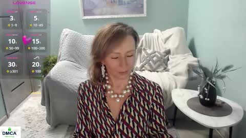 Helen online show from 11-17-25, 06:08