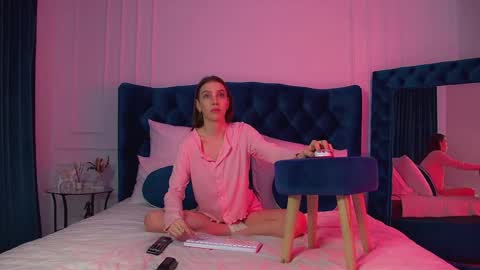 Veronica online show from 02-27-26, 06:41