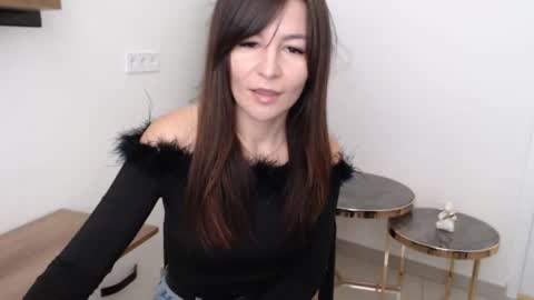 Snapshot of veronik_shy chatting on 11-10-25, 10:14 veronik_shy online show from 11-10-25, 10:14