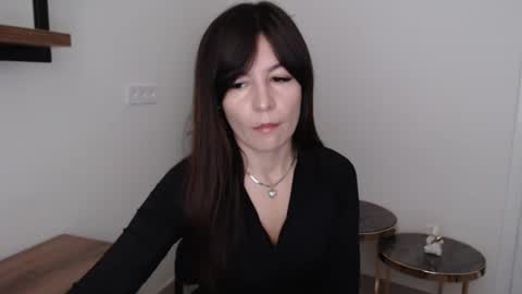 Snapshot of veronik_shy chatting on 11-17-25, 08:31 veronik_shy online show from 11-17-25, 08:31